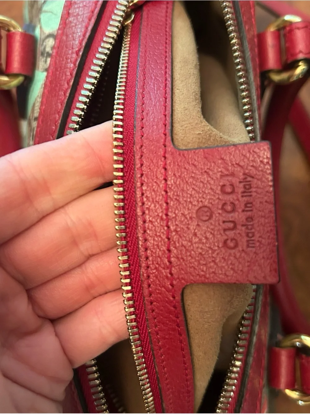 Gucci Floral GG Supreme Boston Bag with Red Trim - Picture 6 of 9